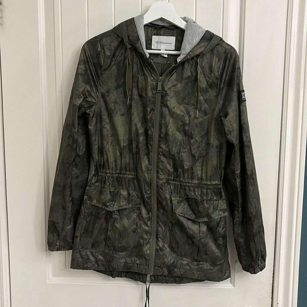 BCBG Camo Travel Far Packable Coat